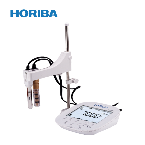 Horiba PH / Conductivity Meter